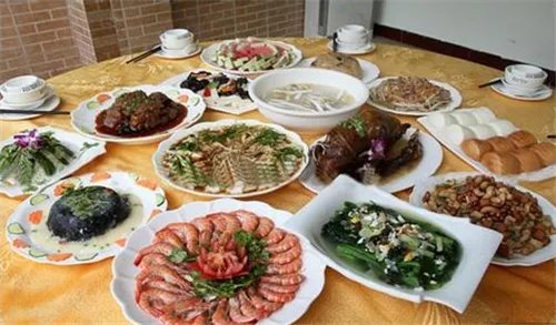 办酒席菜单大全   婚宴都要准备哪些菜