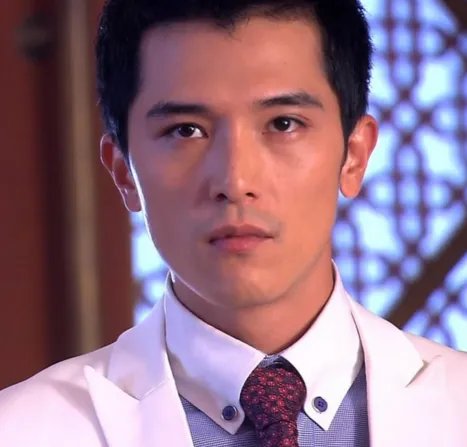 《爱情睡醒了》邱泽的图片曝光 与唐嫣演绎浪漫爱情