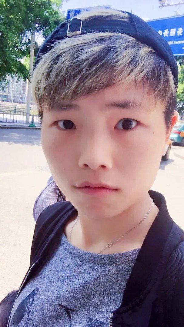 像谭松韵一样的圆脸妹子，留什么样的发型才时髦？