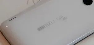 明天就要买魅族mx4核了 听说双核和四核长的很像 求高手教我分辩。?还有魅族4核和小米二到底选谁 ？ ...