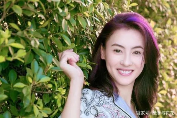 谢霆锋含泪首谈与张柏芝离婚后，13年来唯一后悔的事，为何让人心ǖ