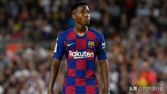 巴萨不是已经有法蒂了吗，而且还签了特林康，为什么到现在巴萨还是想签下内马尔和劳塔罗·马丁内斯？