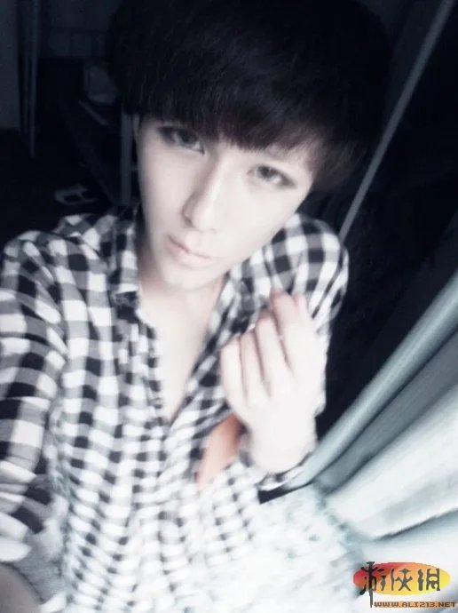 都是些神马玩意 网络红人超奇葩的“锥子脸”