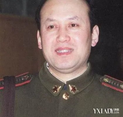 郭达的家庭背景大曝光娱乐界最资深的男演员