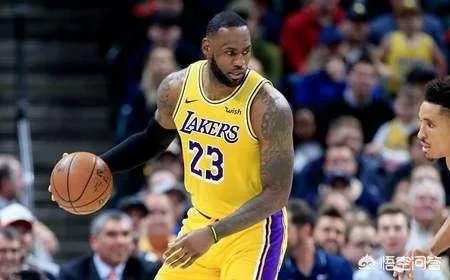 巧合还是天意，雄鹿、湖人连胜都被终结，本周五两队联盟榜首之争，你看好谁？