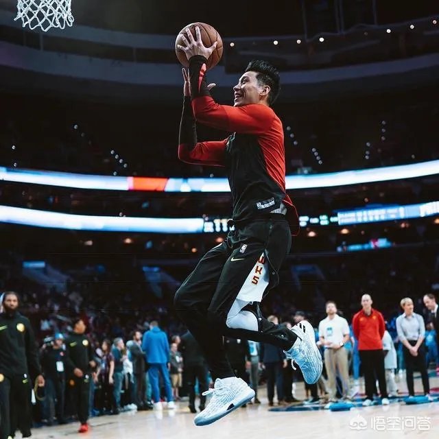 林书豪末节的关键进球帮助猛龙险胜马刺，他在猛龙的地位是不是更稳固了？