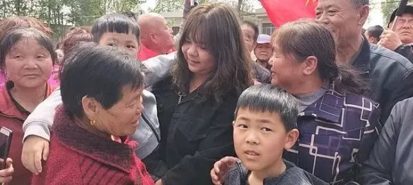 湖北咸宁一男童家门口被拐终于回家，这名男童曾经是如何被拐卖的？