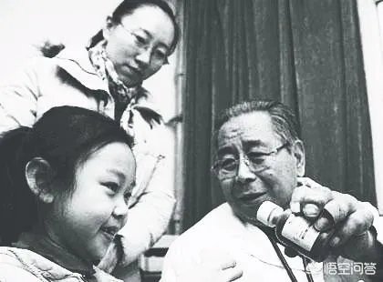 8分钱治感冒的“不打针爷爷”胡皓夫离世了，你怎么评价？