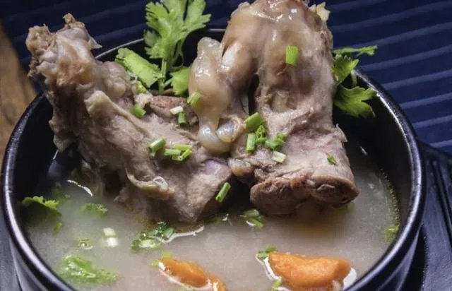 这次蒙古国捐献3万只羊，大家说说是你的话应该怎么分配？