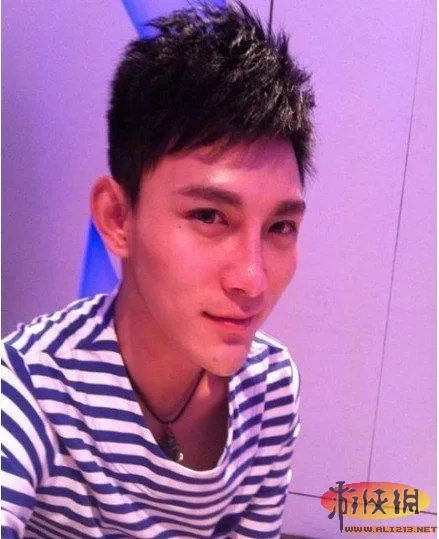 都是些神马玩意 网络红人超奇葩的“锥子脸”