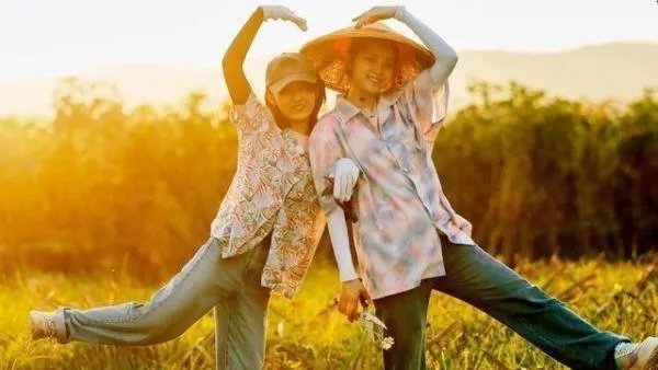 教养是装不出来的，欧阳娜娜在《向往的生活》中都有哪些有教养的行为？