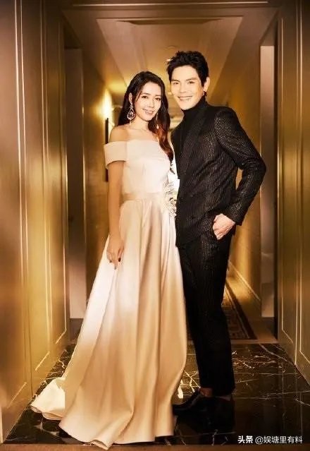 6月17日郭碧婷腹部隆起似皮球被猜测怀孕，为什么明星生子这么多人关注？