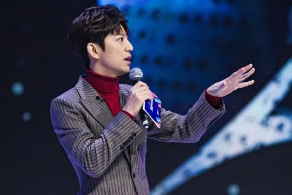 何炅和王菁之间到底是种怎样的关系？