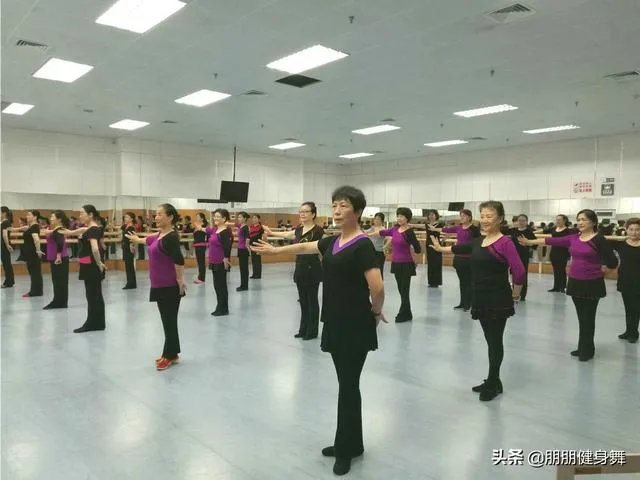 当你老了，你会去跳广场舞吗，为什么？