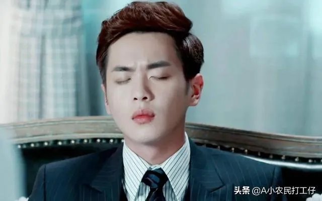 你觉得在电视剧《谍战深海之惊蛰》中谁的演技最好？