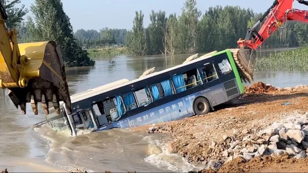 数车石头和多辆大卡车仍未能堵住卫河鹤壁段决堤,这是为什么?