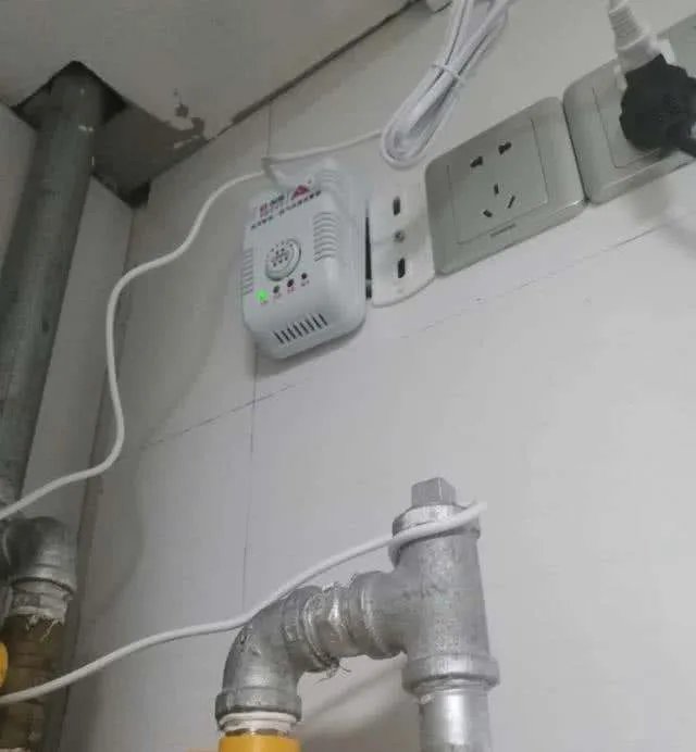 燃气报警器一直响怎么解除