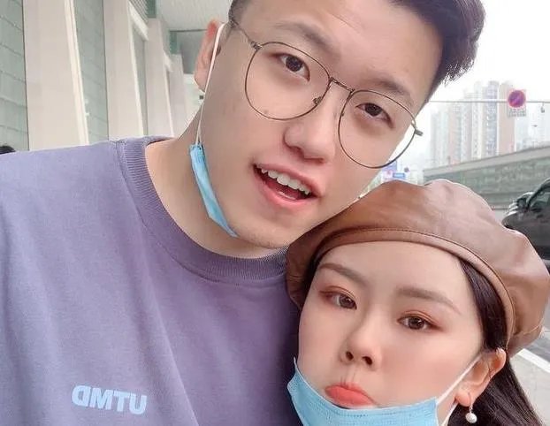 90后同名同姓情侣领证结婚 网友：一定是特别的缘分