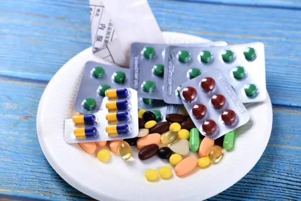 连花清瘟部分药店“卖断货”！其他新冠药物的进展如何？