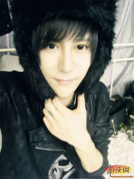 都是些神马玩意 网络红人超奇葩的“锥子脸”