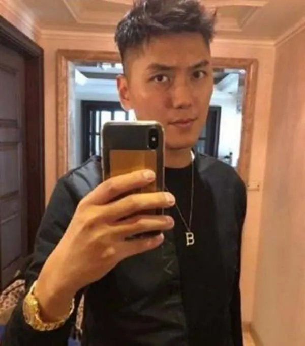 约会兽兽惹争议被男篮开除，八一篮球天才张博退役后现状如何？