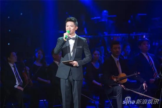 凤凰传奇古典流行碰撞 交响音乐会登央视