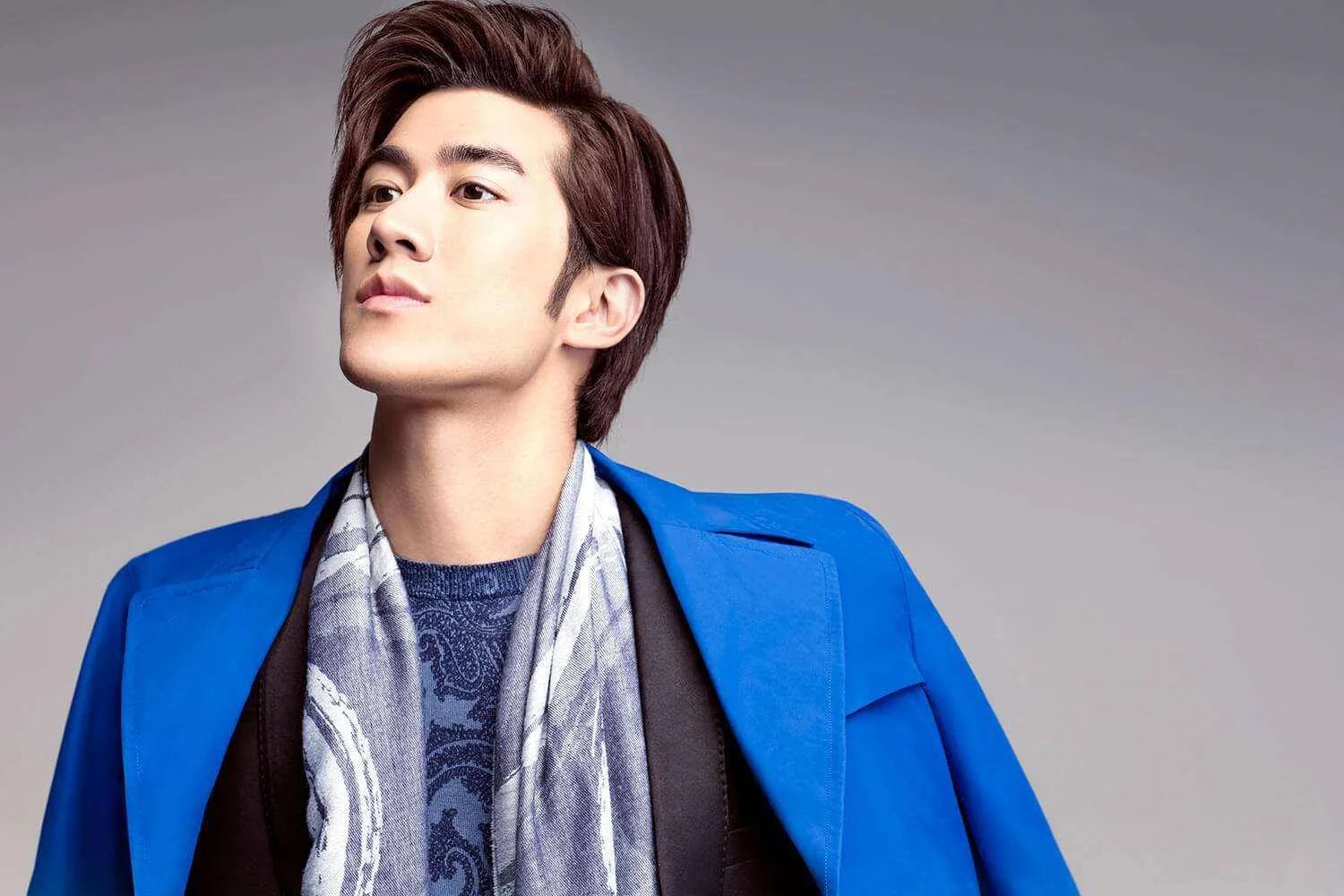 李治廷公开恋情后与女友首露面，他原来没谈过恋爱吗？