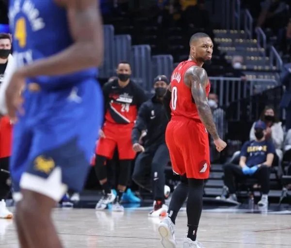 开拓者成功战胜掘金，双方的比赛中有什么亮点？