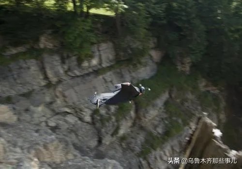 翼装飞行失联女生身亡，你怎么理解人的价值追求？