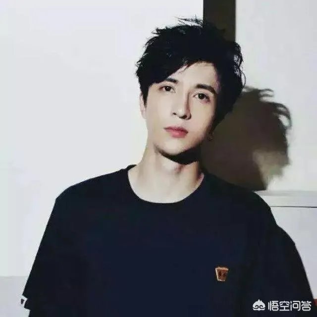 薛之谦到底为什么会爆红？又为什么他的负面会引爆网络？