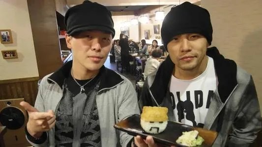 扎堆开餐厅、批量请网红，明星餐厅背后是同一个操盘手吗？