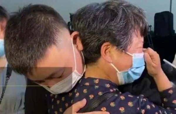 有关于“错抱孩子28年”案，该起案件谁才是真正的受害人？