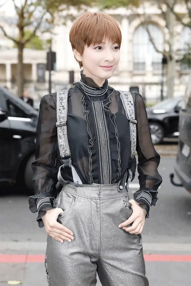 赵丽颖头发越来越短,短发适合怎样的脸型?