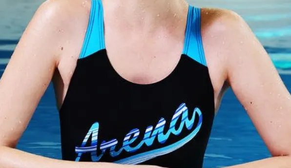 什么牌子的游泳衣好？