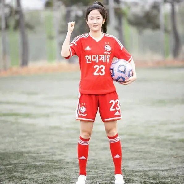 韩国女足美女中场为什么突然火了？