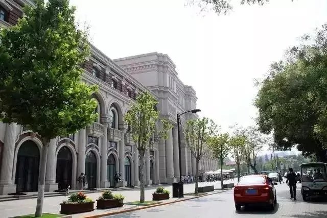 天津欢乐谷和北京欢乐谷哪个好玩？