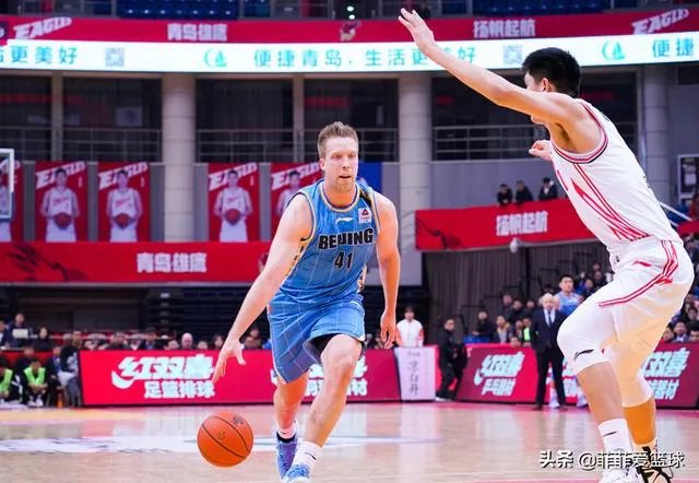 北京男篮以92比115大比分输给青岛男篮，再次爆出双大外援的软肋，怎样评价本场比赛？