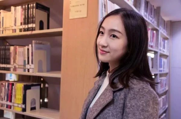 北大女硕士辞去互联网高管转行卖书,该名女硕士为何会选择辞去高薪工作?