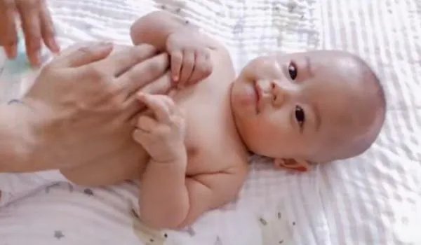 重庆的月嫂多少钱一个月，重庆请月嫂要多少钱?