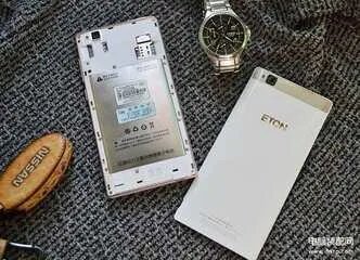 亿通手机最新款（4120mAh超长待亿通P52评测）