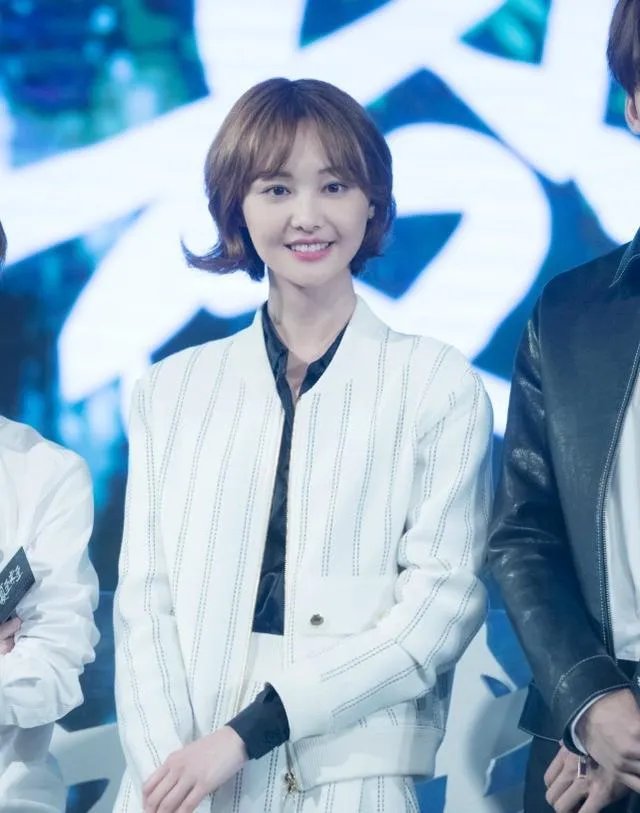 赵丽颖头发越来越短,短发适合怎样的脸型?