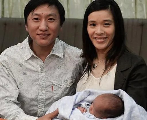 桑兰的老公黄健前妻身份揭秘  娶桑兰的幕后真相曝光