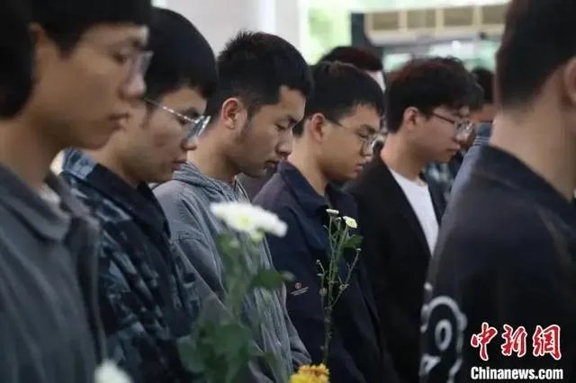 袁隆平逝世，有多少人为他悼念，并且为他送行？