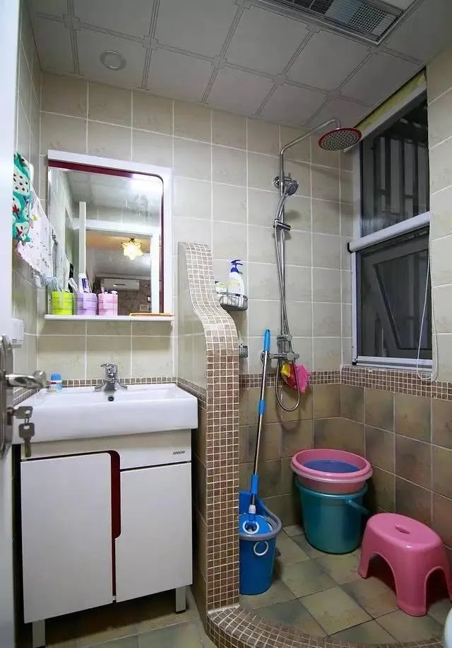 晒晒朋友装修的新家，第一次见卫生间还能这样装！