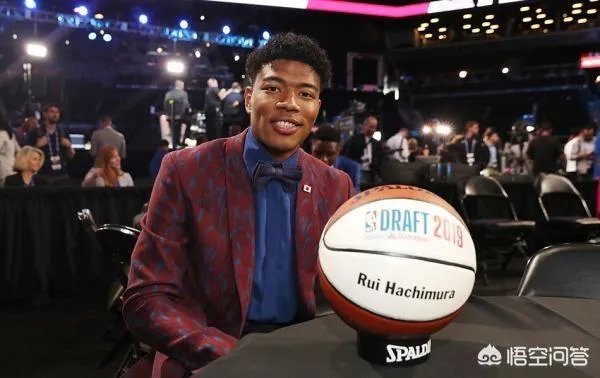 八村塁将穿9号!奇才关注度一夜增加1.5万人。球迷调侃要是中国1.5亿打底,你怎么看?