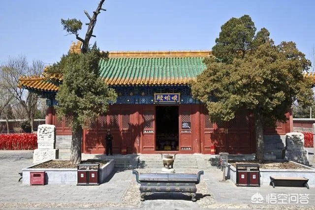 北京的北顶娘娘庙在奥林匹克公园里吗？有什么故事吗？是否开放呢？