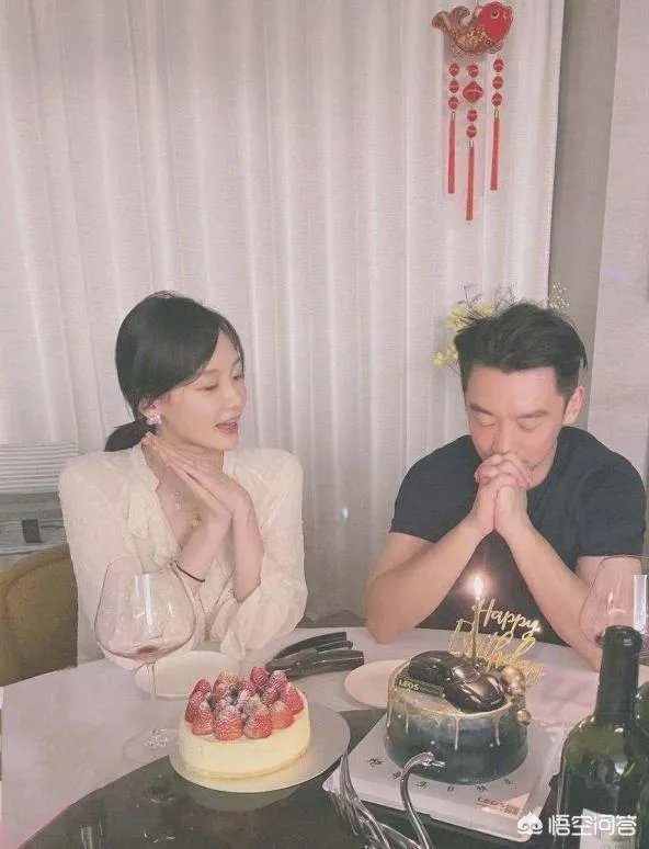 《跑男》：郑恺苗苗揭秘恋情始末，生二胎计划曝光名字已取好了？