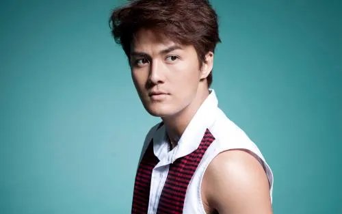 吴克群发文悼念母亲,吴克群都有哪些个人经历?