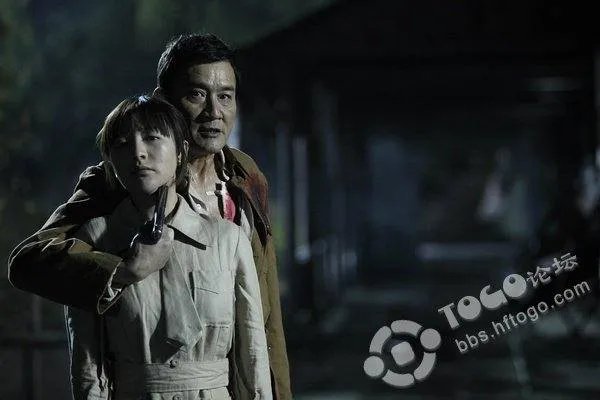 遍地狼烟的作者简介