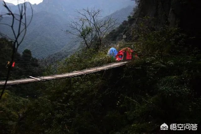 去船底顶在罗坑镇住一宿，第二天早上开始登山，这样安排合理吗？